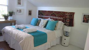 Отель Holmewood Homestay  Лондон